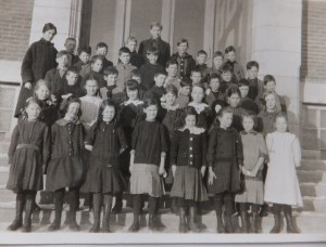Tertius Perkins and his class at Ritchie School 1914.