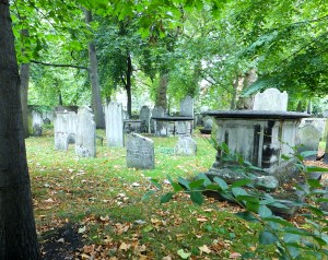 Spencer Mason (1802) and his son Daniel Spencer Mason (1846) are buried here